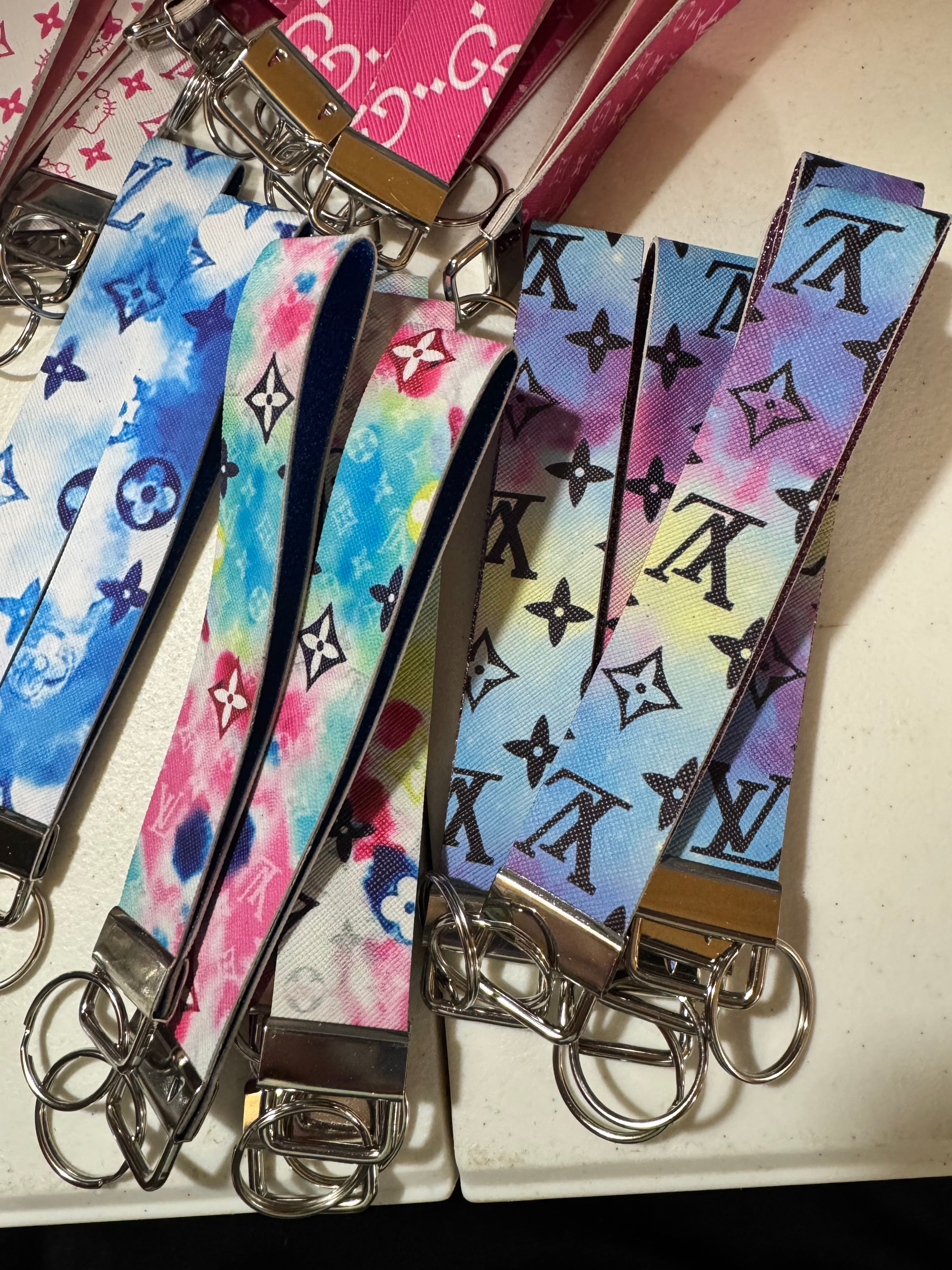 Louis Viton Wristlet